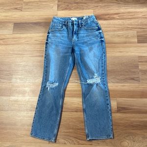 Good American straight leg ankle jeans!